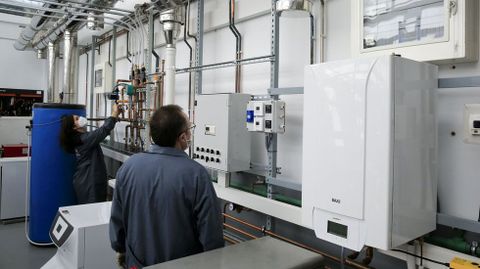 Práctica de frio industrial en FP en el CIFP As Mercedes, de Lugo