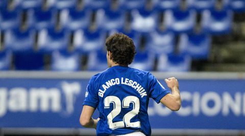 Blanco Leschuk celebra uno de sus goles al Tenerife