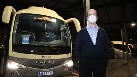 Alberto, conductor de uno de los buses de Freire de Santiago a Lugo
