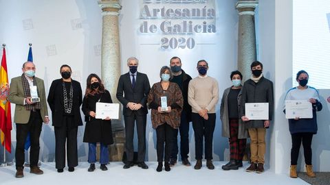 Tareixa Astorgano, no centro da imaxe, foi recoñecida xunto a Antón Sanjurjo