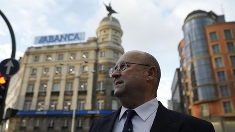 Amable García Barreiro trabajó más de 30 años en el emblemático edificio de La Unión y el Fénix en A Coruña