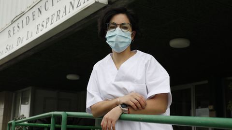 Leticia Carreira trabaja en la residencia Nuestra Señora de la Esperanza de Ourense