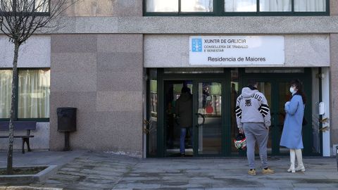 La cifra de contagiados en la residencia de Ribeira llegó a 66 personas