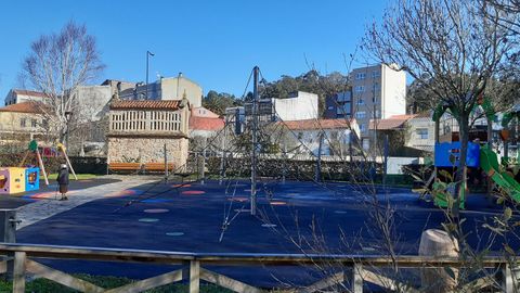 A lo largo de este año el Concello de Arteixo comenzará a cubrir algunos parques, empezando por la zona de columpios junto al centro cívico