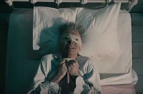 David Bowie en el videoclip  Lazarus 
