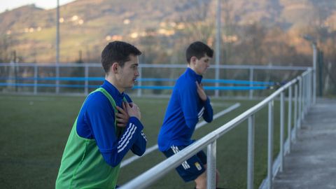 Lucas Laso, con peto verde, en un entrenamiento