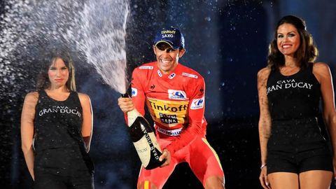 ALBERTO CONTADOR (Ciclista). Este deportista también fijó su residencia en Suiza, en Lugano, la misma localidad escogida por Jorge Lorenzo.