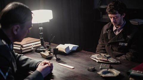 Fotograma del filme «El profesor de persa»