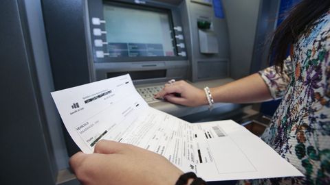 Los lucenses tienen que hacer trámites a través de los cajeros