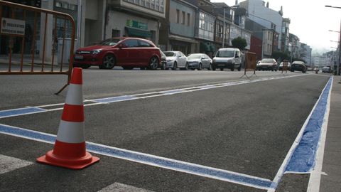 Imagen de la avenida de Galicia de As Pontes, que fue la primera vía de la localidad en la que se reguló el estacionamiento