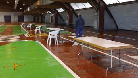 Preparativos en el recinto ferial de Amio para el cribado masivo que se realizará este sabado y domingo