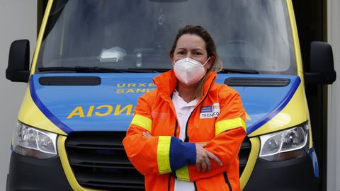 Sandra Paz, conductora de ambulancias en A Coruña