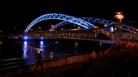 Nueva iluminación ornamental del puente de As Correntes, en Pontevedra