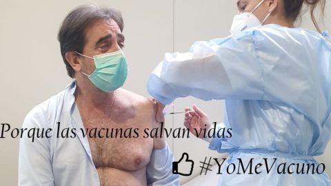 Juanjo Pulgar recibe la vacuna contra el covid-19