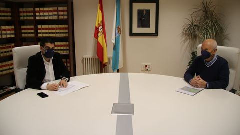 Reunión del delegado de la Xunta con el alcalde de Quintela de Leirado