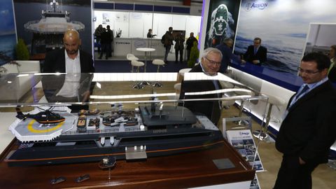 El puesto de Armón Burela en la feria Expomar del 2019, con la maqueta del Hodor, el primer megayate de apoyo a otro de superlujo botado en ese astillero