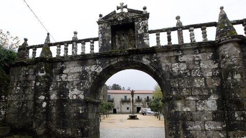 El monasterio de Armenteira la joya románica que nos encontramos al final de la ruta da Pedra e da Auga