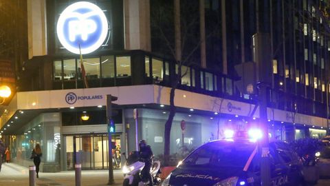 FEBRERO 2016. La Unidad Central Operativa (UCO) de la Guardia Civil realiza un registro en la sede central del PP, en la calle Génova, en el marco de la Operación Púnica sobre corrupción municipal y autonómica