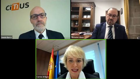 De izquierda a derecha: Senén Barros, Carmen Artigas y el rector de la USC, Antonio López