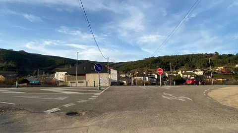 La N-120 a su paso por Vilamartín