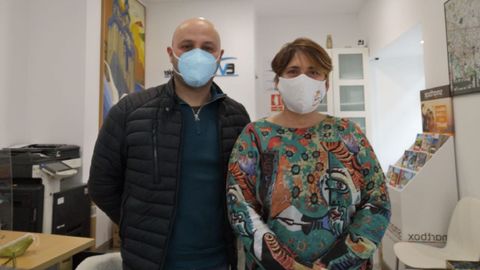 Antonio Piñeiro, de Eume Viajes, y Loreto García, de la carnicería Súper Pepucha, los dos en Pontedeume