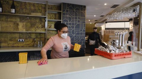 Los nuevos gerentes de la cafetería Kristal, que ahora lleva el sobrenombre de El Polar, esperan abrir hoy mismo sus puertas o en su defecto en los próximos días