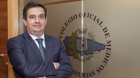 Luis Antuña, presidente del Colegio de Médicos de Asturias