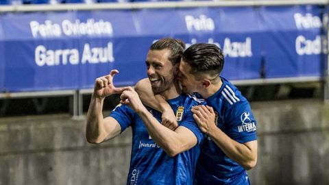 gol Rodri Rios Nieto Real Oviedo Zaragoza Carlos Tartiere.Rodri Ríos y Juanjo Nieto celebran el primer gol ante el Zaragoza