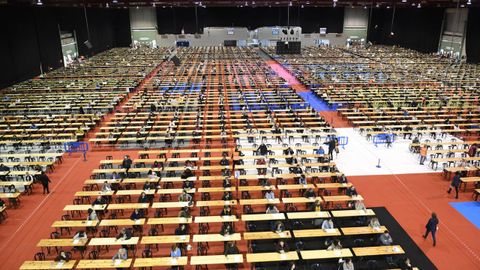 Examen de oposición del Sergas celebrado en Silleda el año pasado, antes de la irrupción de la pandemia