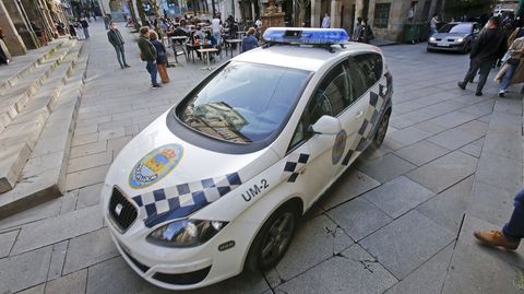 La policía controla que se cumplan las normas Covid en las terrazas