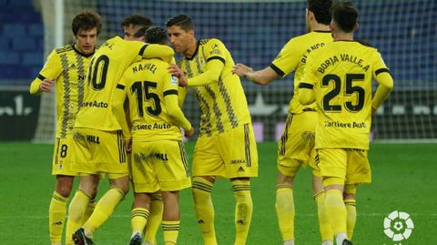 Los jugadores del Oviedo celebran el gol de Nahuel al Espanyol