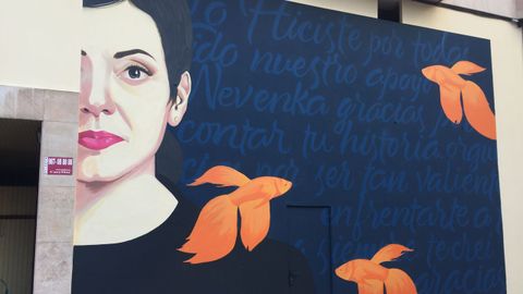 El mural sobre Nevenka se colocó en una calle céntrica y comercial
