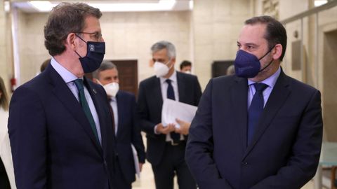 Alberto Núñez Feijoo y José Luis Ábalos, en el ministerio de Transportes