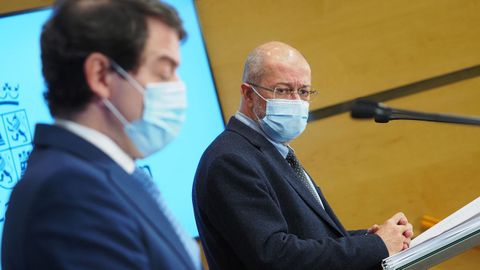 El presidente de la Junta de Castilla y León, Alfonso Fernández Mañueco (PP), y el vicepresidente Francisco Igea (Cs), en una comparecencia conjunta