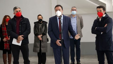 Marcos Fajardo, Valentín González Formoso, y José Ramón Romero, durante el acto celebrado en cel centro de coworking de Boiro