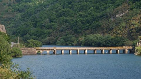 Terras de Burón: puente de Boabdil, en Negueira de Muñiz