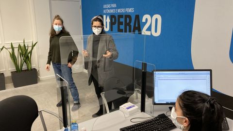 Anabel Gulías, en la visita a las instalaciones preparadas por el Concello para el plan Supera