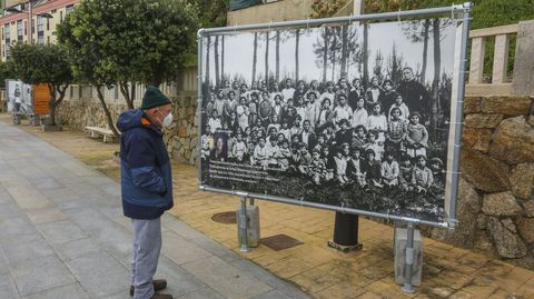 Exposición Nós somos Elas, en el paseo de Area Maior, Malpica