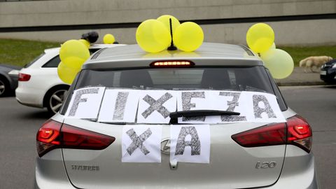 Caravana de protesta de la Plataforma de Trabajadores Públicos Temporales en Fraude de Ley