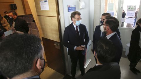 Núñez Feijoo, esta mañana en el campus de Ferrol, donde presidió un acto junto al rector, Julio Abalde