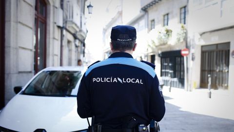 La Policía Local de Celanova alertó al Concello de A Bola y a la Guardia Civil de que un hombre se presentaba como agente auxiliar