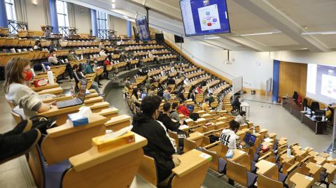 Clase en el campus de Ourense (UVigo)
