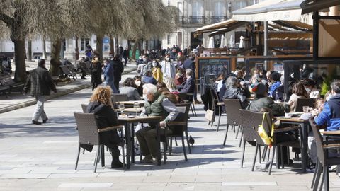 Las terrazas del centro de Lugo se han vuelto a llenar con el buen tiempo y la apertura de horarios