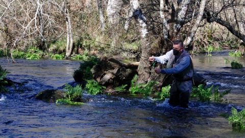 Primer día de pesca en el río Narla