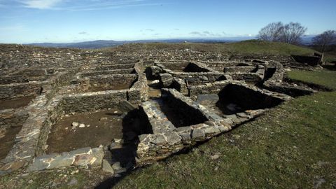 El castro de Castromaior destaca por su buena conservación y las vistas del centro de la provincia de Lugo