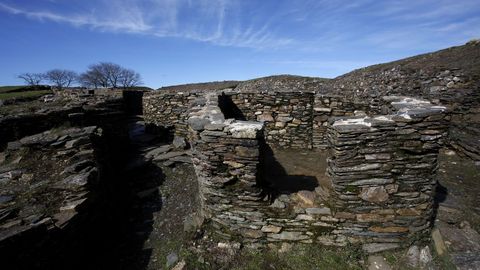 El castro de Castromaior destaca por su buena conservación y las vistas del centro de la provincia de Lugo