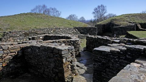 El castro de Castromaior destaca por su buena conservación y las vistas del centro de la provincia de Lugo