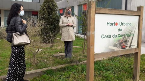 Ana González Abelleira e Lara Méndez presentaron o programa de actividades da Casa da Xuventude