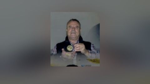 Pedro García con uno de sus trofeos