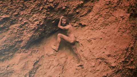 Los escenarios elegidos y los elementos naturales juegan un papel muy importante en las imágenes, obra de la fotógrafa lucense Chus Varela.